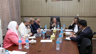نقابة الأطباء تناقش إعداد ملحق للائحة آداب المهنة ينظم الظهور الإعلامي للأطباء