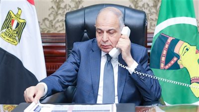 محافظ المنيا يهنئ الطالبة مريم وائل الثانية على مستوى الجمهورية في الثانوية العامة