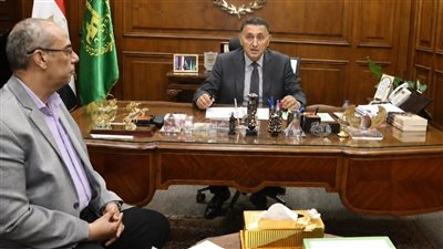 محافظ القليوبية يبحث إجراءات دراسة خفض الحد الأدنى للقبول بالثانوية العامة