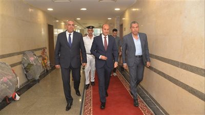 محافظ أسيوط يقدم التهنئة للواء حازم سويلم لتوليه مهام مدير الأمن