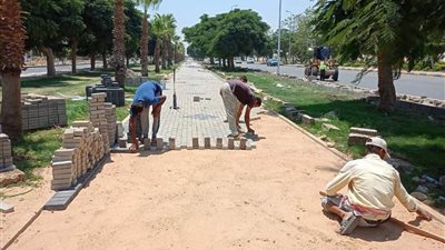 وزيرة الإسكان تتابع تطوير الطرق والمرافق والخدمات في مدن العبور والشروق وبدر