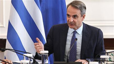 رئيس الوزراء اليوناني يتعهد بتقديم الدعم للمتضررين من حرائق الغابات
