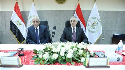وزير العدل يكرم قضاة ووكلاء نيابات محكمة بورفؤاد الجزئية المتميزين