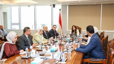 وزيرة الإسكان تراجع تعديلات قانون البناء لتعزيز دور اتحادات الشاغلين