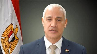 رئيس جامعة أسيوط يقرر صرف مكافأة شهر من الراتب الأساسي للعاملين بالجامعة 