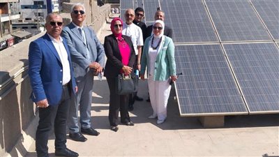 مدير تعليم القاهرة تتابع مدارس حلوان وتحتفي بأبطال الأنشطة وتدعم التحول للطاقة النظيفة