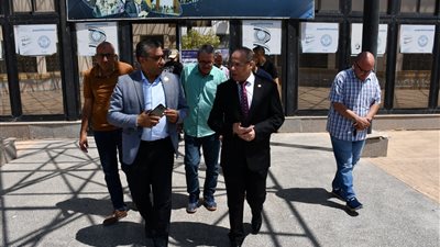 نائب رئيس جامعة قناة السويس يتفقد جاهزية مكتب التنسيق الفرعي استعدادًا لاستقبال طلاب المرحلة الأولى.. غدًا