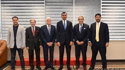 وزير الرياضة يشهد توقيع عقد استضافة مصر لبطولة كأس العالم للدارتس 2027