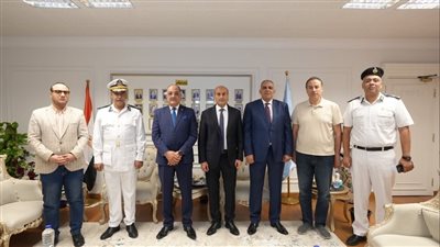 محافظ أسيوط يستقبل مساعد وزير الداخلية لمنطقة وسط الصعيد ومدير الأمن والقيادات الأمنية 
