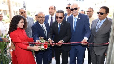 محافظ المنوفية ورئيس الجامعة يفتتحان معرض المشروعات الهندسية  
