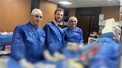  الفريق الطبي بمستشفى طيبة بالأقصر يجري تدخلات دقيقة لعلاج انسدادات وتكلسات معقدة بالشرايين التاجية