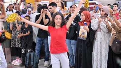 بعد رحلة العلاج.. الثقافة تهدي الأطفال في محطة السيدة زينب جرعة من السعادة والبهجة