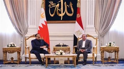 الرئيس السيسي يبحث مع الملك حمد بن عيسى مستجدات الأوضاع بالمنطقة 