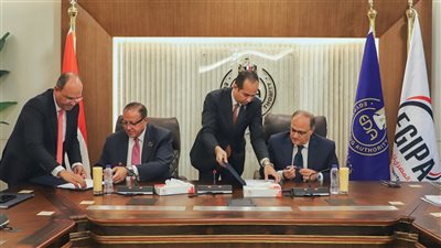 دعم الابتكار وتوطين الصناعة محور تعاون بين هيئة الدواء وجهاز الملكية الفكرية