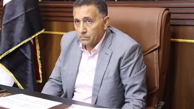 محافظ القليوبية: يوجه بصرف مساعدات مالية لأسرة عامل متوفى خلال إزالة بطوخ