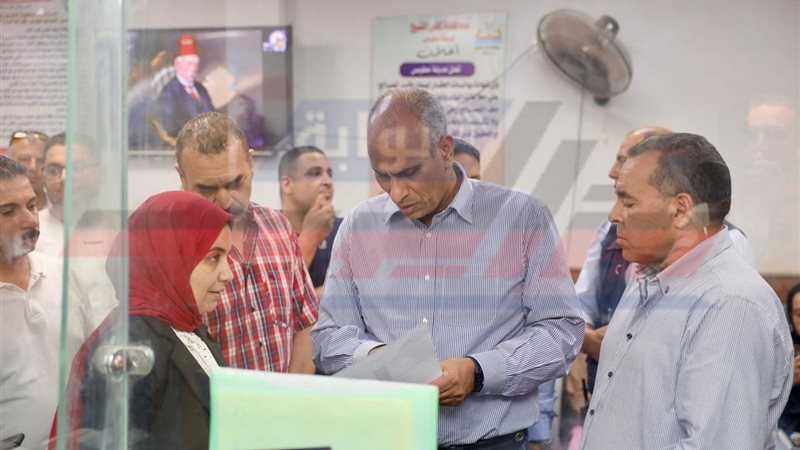 محافظ كفر الشيخ خلال