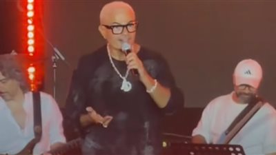 «أنا فلاح من الشرقية».. عمرو دياب يفتخر بجذوره رغم النجومية