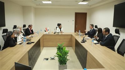 الصحة تبحث سبل التعاون مع الوكالات الفرنسية للارتقاء بخدمات الرعاية الصحية الأولية