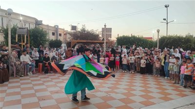 في أجواء مبهجة.. فرقة كفر الشيخ تقدم لوحات من الفلكلور في شارع الفن