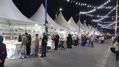إقبال كبير على معرض السويس الرابع للكتاب