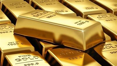 توقعات الأسواق بشأن السياسة النقدية الأمريكية وحالة عدم اليقين الجيوسياسي بالمنطقة تدفع الذهب للارتفاع