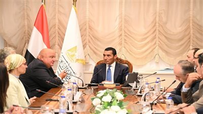 وزير الرياضة يلتقي بالرئيس التنفيذي والعضو المنتدب لبنك saib لبحث تعزيز التعاون المشترك 