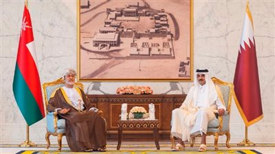 أمير قطر وسلطان عُمان يبحثان سبل تعزيز العلاقات بين البلدين