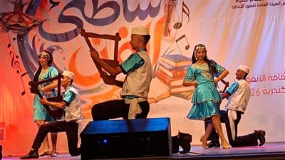 استعراضات تراثية من مدن القناة والبحر الأحمر في شاطئ الفن بالإسكندرية