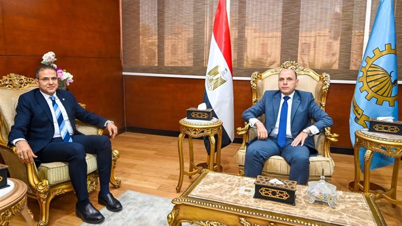 محافظ الغربية خلال
