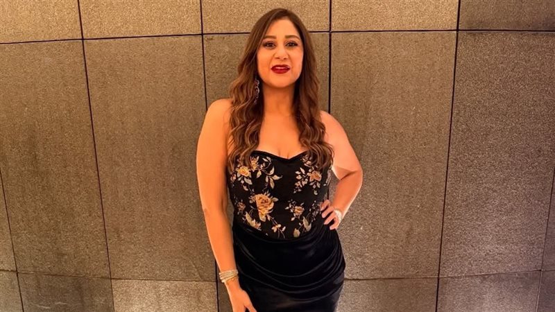 الفنانة إنجي شرف