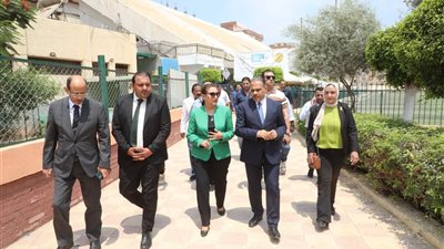اللجنة الطبية العليا والاستغاثات بمجلس الوزراء تنظم قافلة طبية شاملة بمحافظة الشرقية