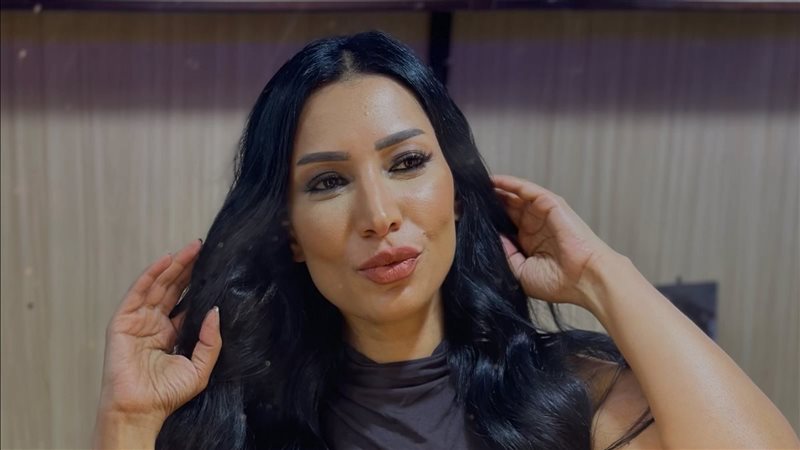 الفنانة موفي زين