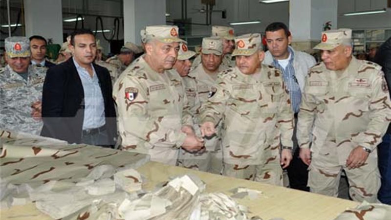 وزير الدفاع يفتتح