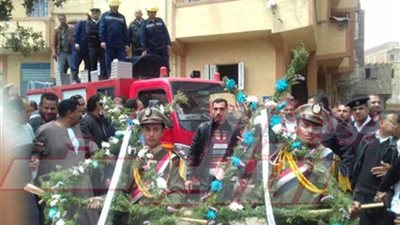 بالصور.. تشييع جثمان الشهيد 