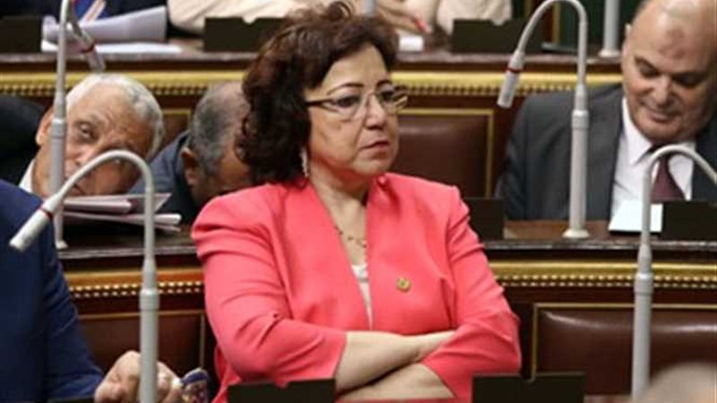 نائبة : المصريين