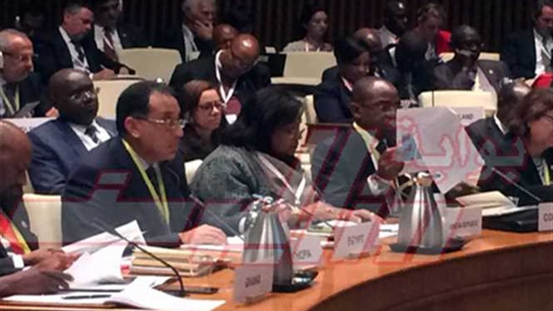 وزارة الإسكان تعرض