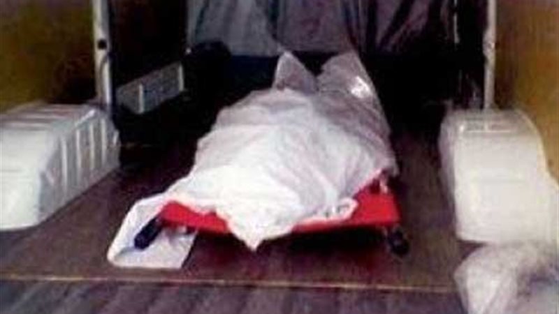 أب يقتل ابنته شنقاً