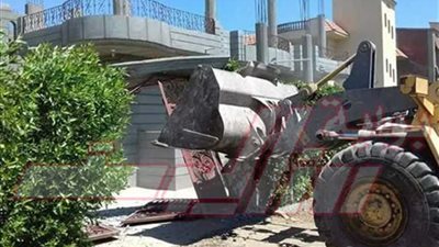 بالصور..إزالة 18 حالة تعدى على نهر النيل بالبحيرة‎