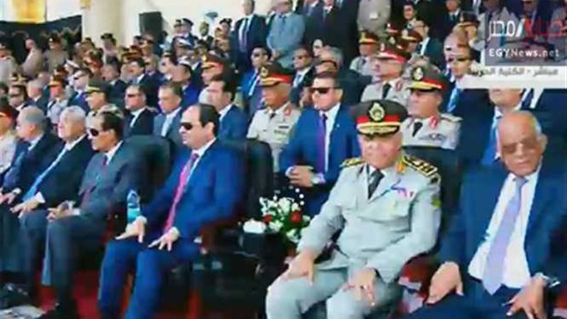 بدء حفل تخرج دفعة