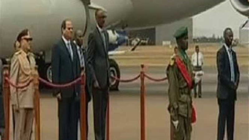 السيسى يضع إكليل