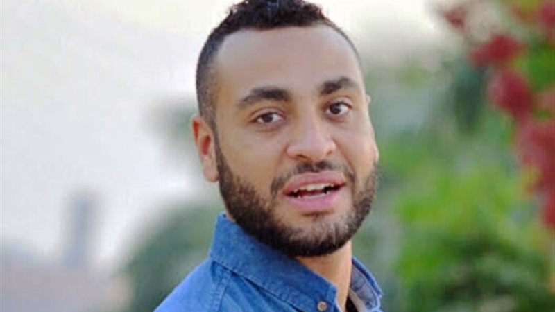 الفنان مصطفى عمر