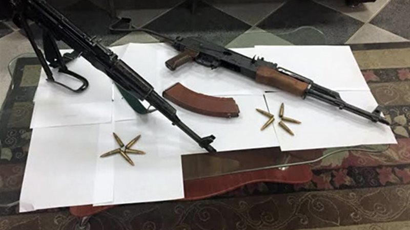 ضبط 6 أسلحة بينهم