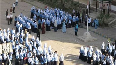 مدارس المنيا تستقبل مليون و300 ألف طالب فى أول يوم دراسى