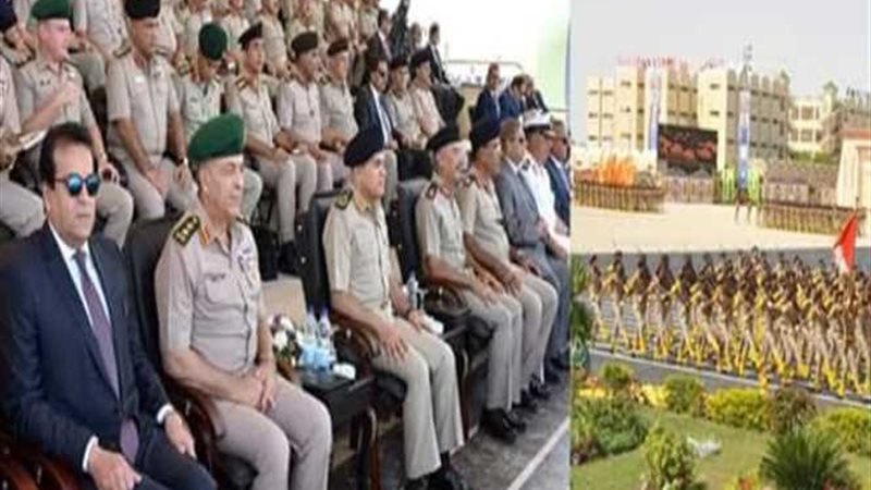 وزير الدفاع لضباط