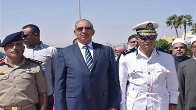 محافظ «البحر الأحمر»: القوات المسلحة ستظل درعا حصينا