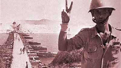 البيان رقم (7): نجحت قواتنا المسلحة في عبور قناة السويس والاستيلاء علي الشاطئ الشرقي