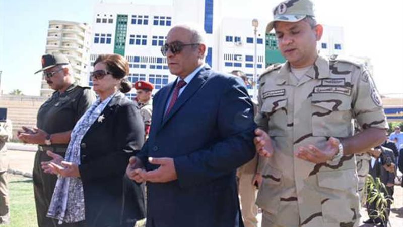 عبدالفتاح وصالح يشاركان