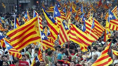 الاتحاد الأوروبي يجدد دعوته للحوار لتسوية أزمة كتالونيا