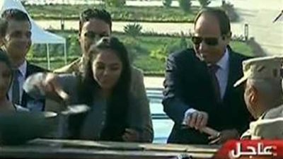 بالفيديو .. السيسى يضع حجر الأساس للعاصمة الإدارية الجديدة بمشاركة الشباب