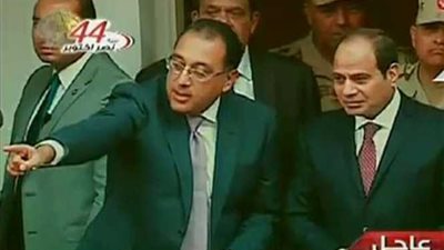 السيسى يتفقد الحي السكنى بالعاصمة الإدارية الجديدة